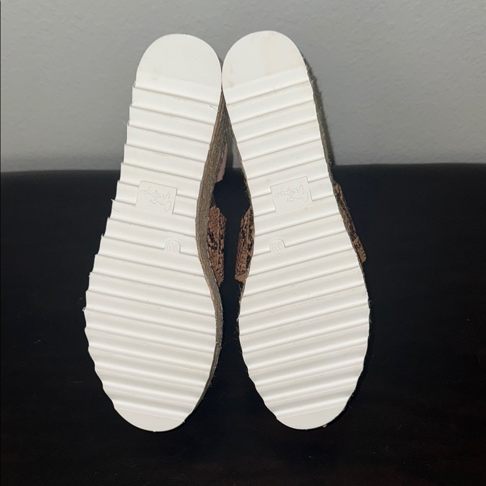 Crown Vintage Espadrille Wedge Sandals - Picture 9 of 13